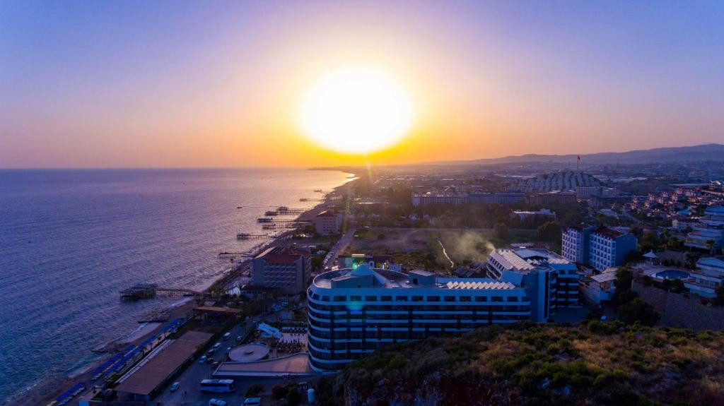 NOXINN DELUXE HOTEL 5*