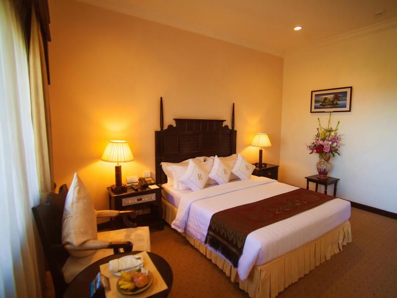 REE HOTEL 5*