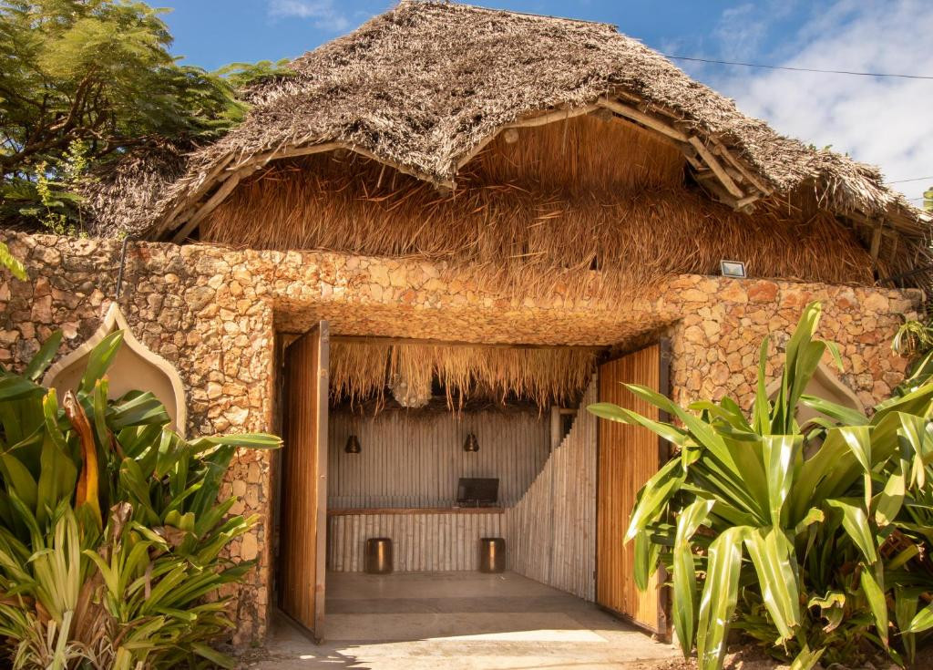 CORAL ROCK HOTEL 3*