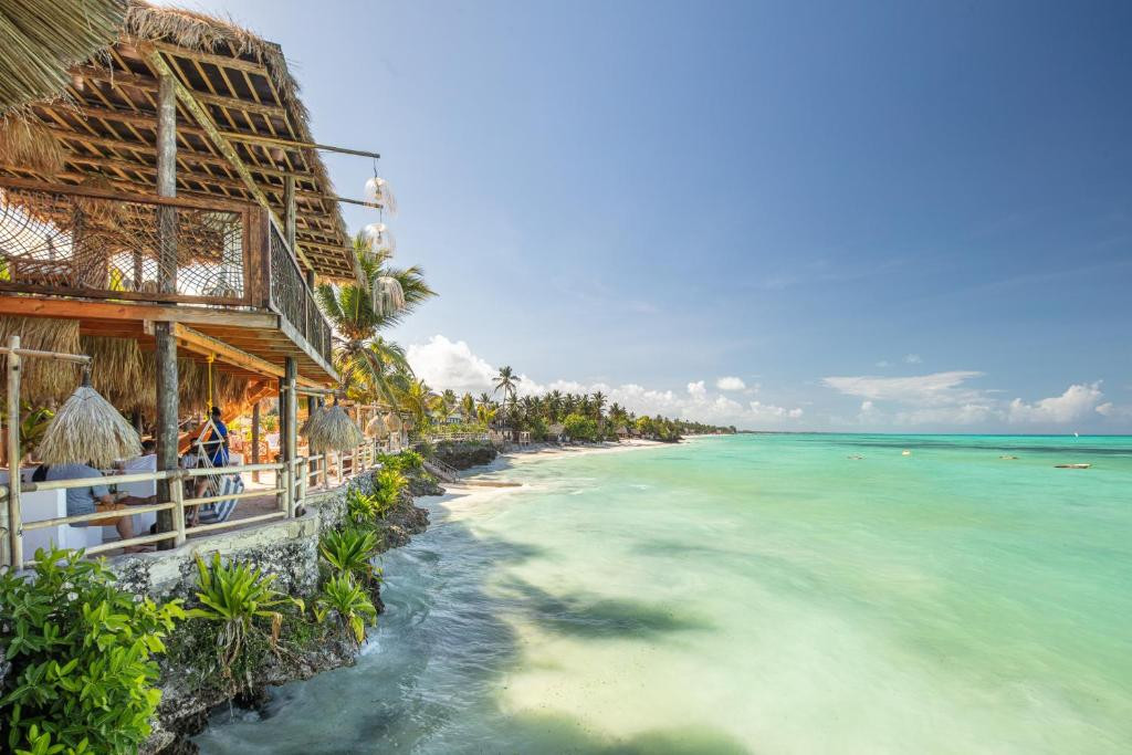 CORAL ROCK HOTEL 3*