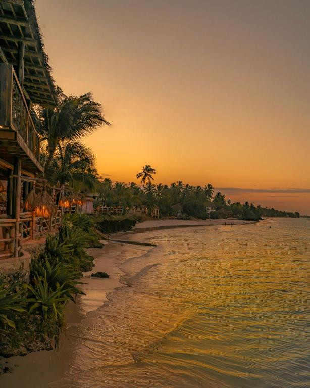 CORAL ROCK HOTEL 3*