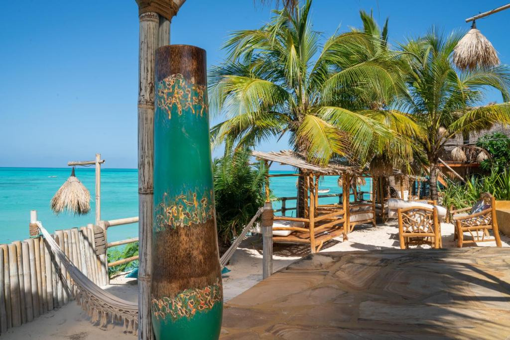 CORAL ROCK HOTEL 3*