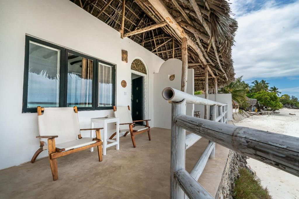 CORAL ROCK HOTEL 3*