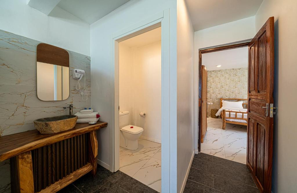 CORAL ROCK HOTEL 3*