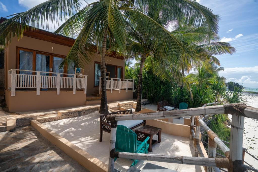 CORAL ROCK HOTEL 3*