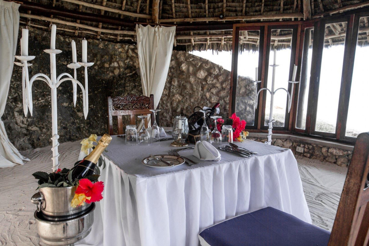 KARAFUU BEACH RESORT 5*