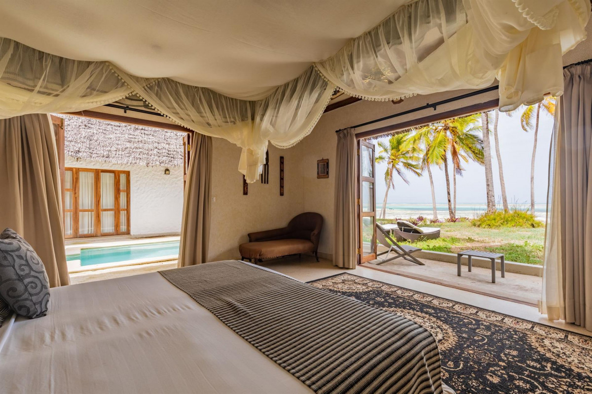 KARAFUU BEACH RESORT 5*