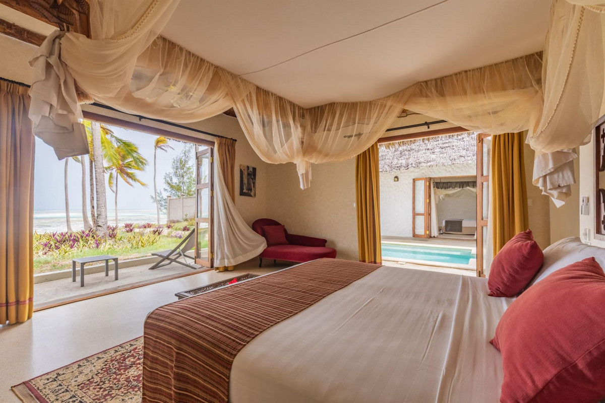 KARAFUU BEACH RESORT 5*