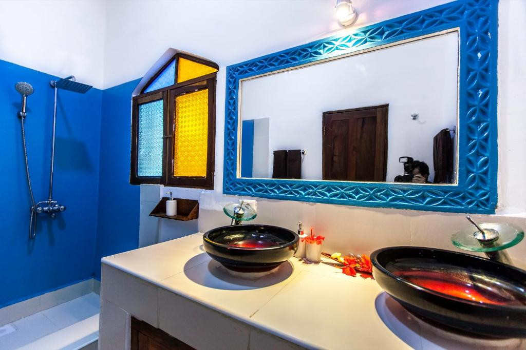 AHG WARIDI BEACH RESORT & SPA 4*
