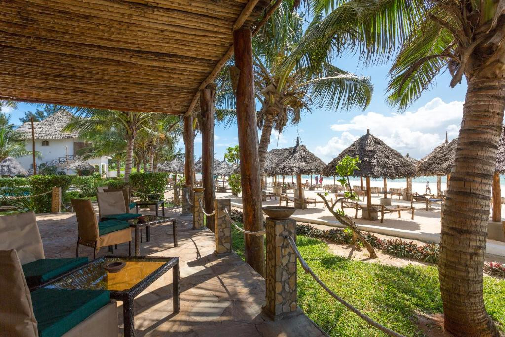 AHG WARIDI BEACH RESORT & SPA 4*