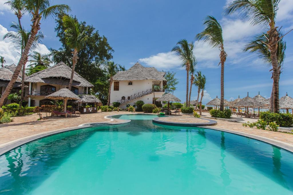 AHG WARIDI BEACH RESORT & SPA 4*