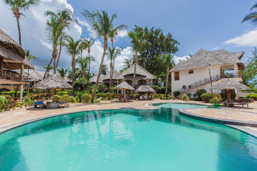 AHG WARIDI BEACH RESORT & SPA 4*
