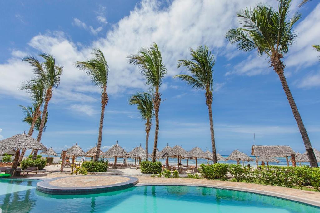 AHG WARIDI BEACH RESORT & SPA 4*