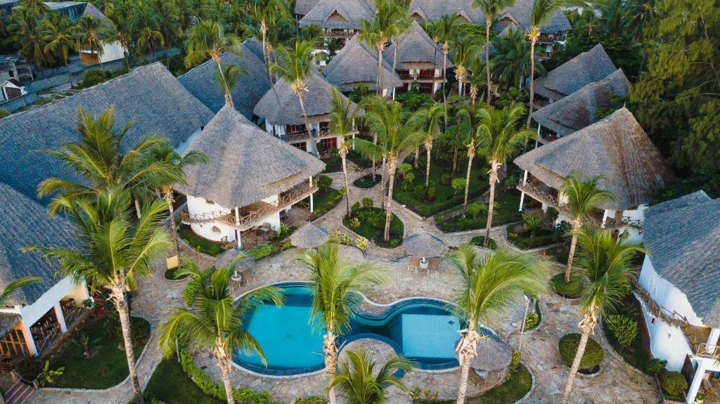 AHG WARIDI BEACH RESORT & SPA 4*
