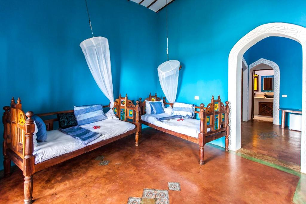 AHG WARIDI BEACH RESORT & SPA 4*