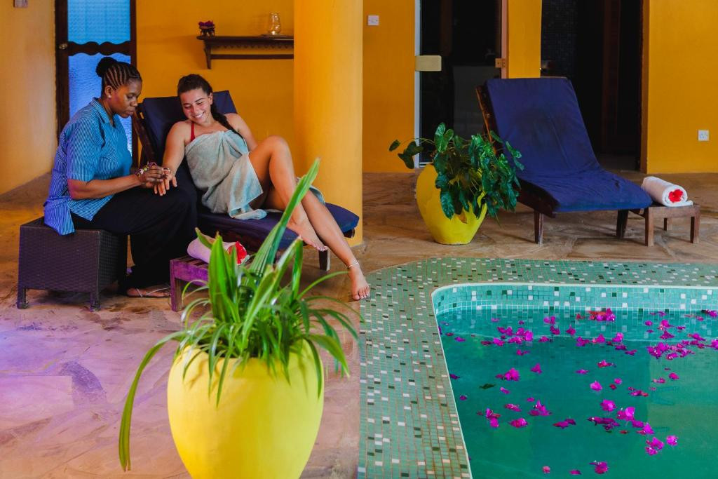 AHG WARIDI BEACH RESORT & SPA 4*
