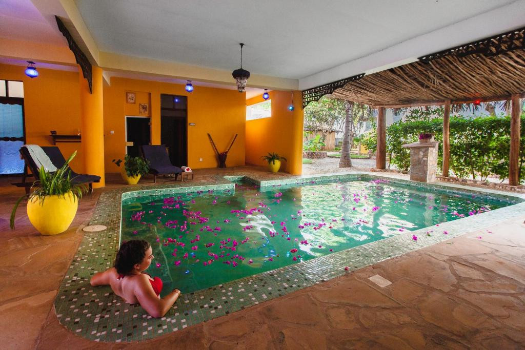 AHG WARIDI BEACH RESORT & SPA 4*