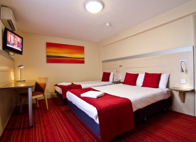 COMFORT INN EDGWARE ROAD 3*