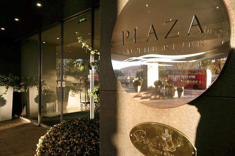 PLAZA ON THE RIVER 5*
