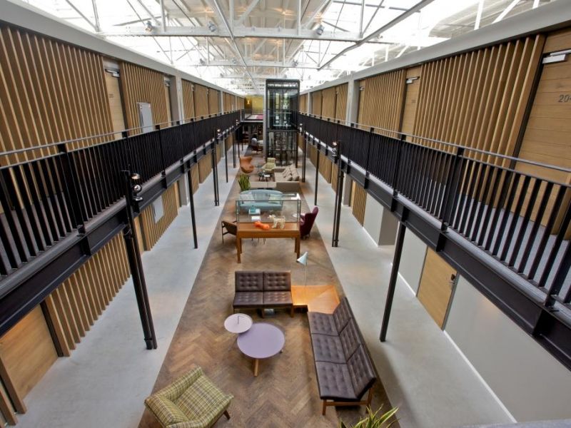 DE HALLEN 4*