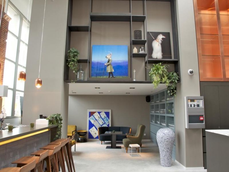DE HALLEN 4*