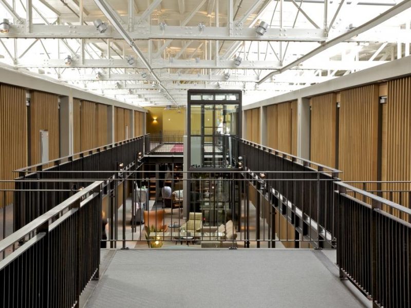 DE HALLEN 4*