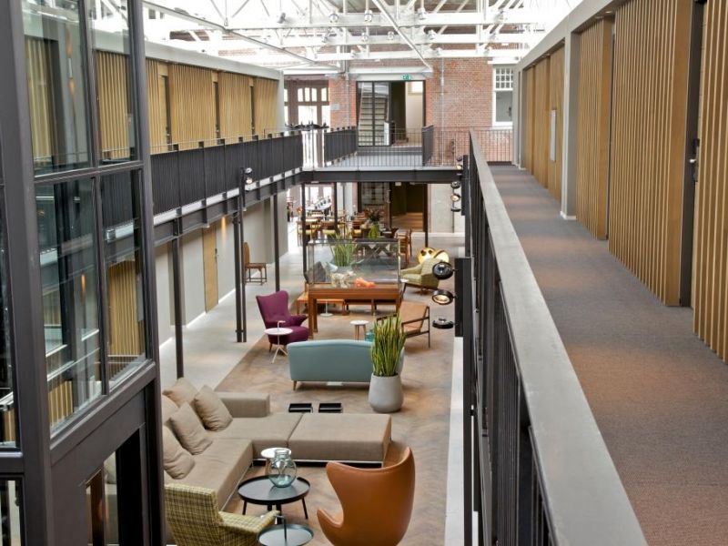 DE HALLEN 4*
