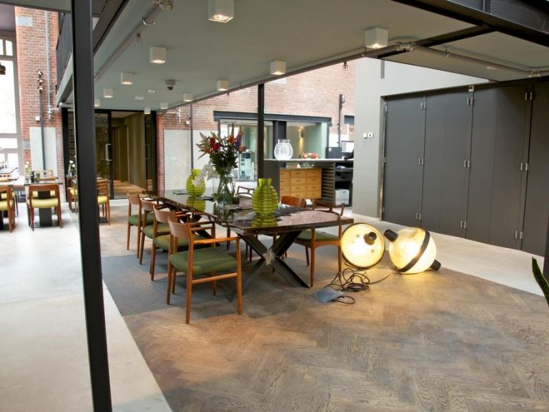 DE HALLEN 4*