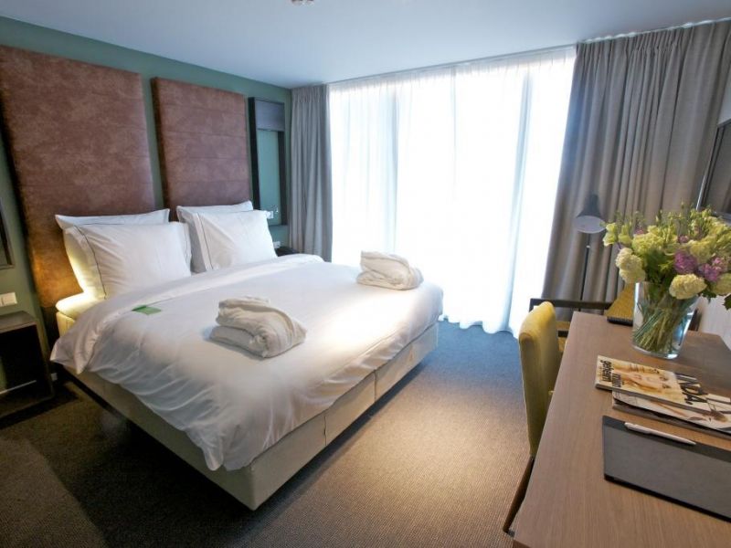 DE HALLEN 4*