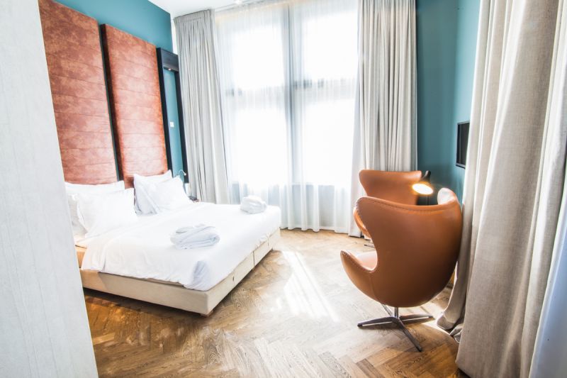 DE HALLEN 4*