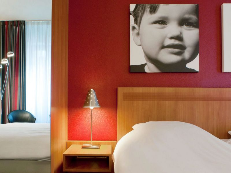 INNTEL HOTELS AMSTERDAM CENTRE 4*