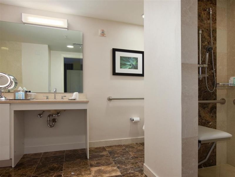 HILTON FORT LAUDERDALE BEACH RESORT 4*