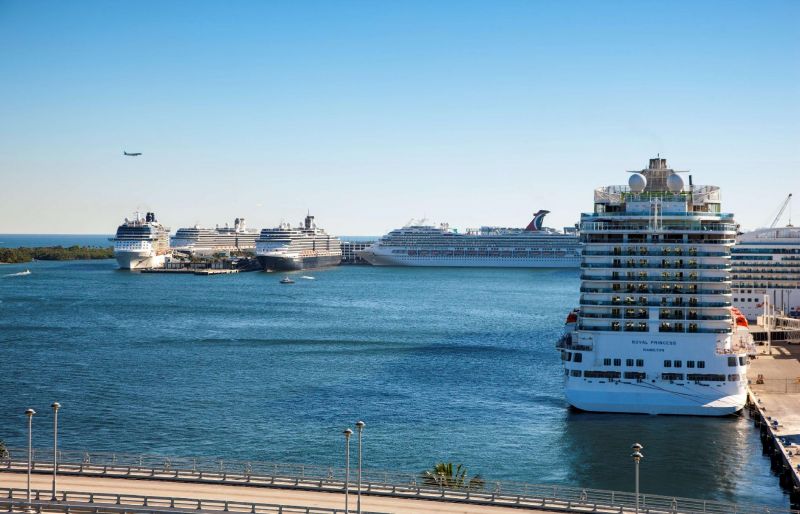 HILTON FORT LAUDERDALE MARINA 4*
