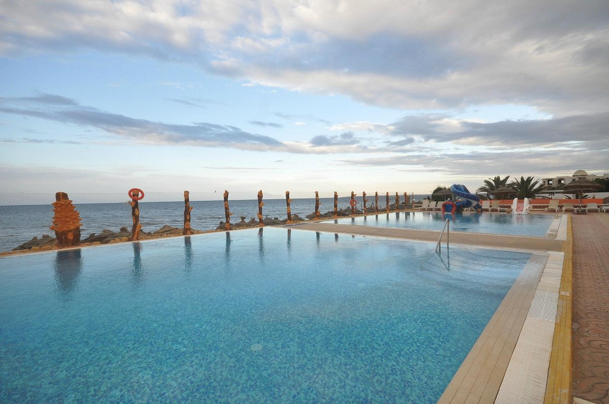 AYLIMAS BEACH & RESORT (EX. PALMYRA HOLIDAY RESORT) 3*