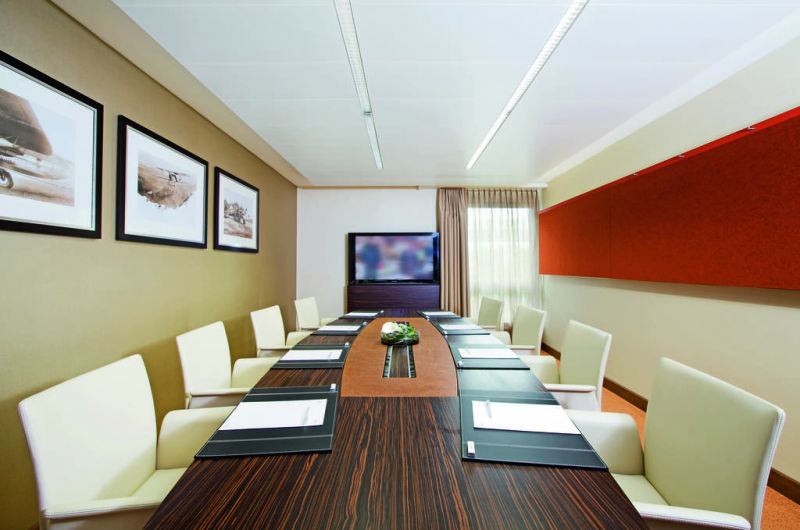 MOVENPICK HOTEL ZURICH AIRPORT 4*