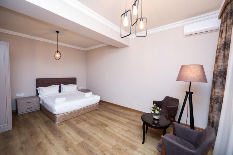 A HOTEL YEREVAN 3*