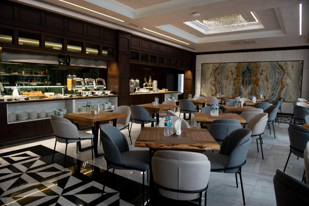 AIVAZOVSKY CONGRESS HOTEL & SPA 5*