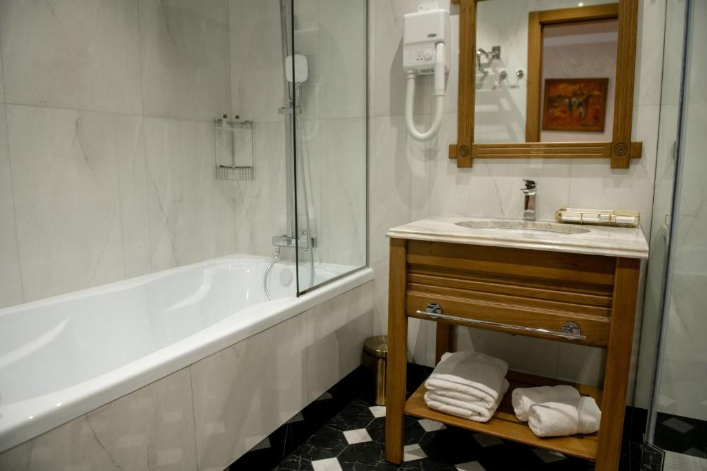 AIVAZOVSKY CONGRESS HOTEL & SPA 5*