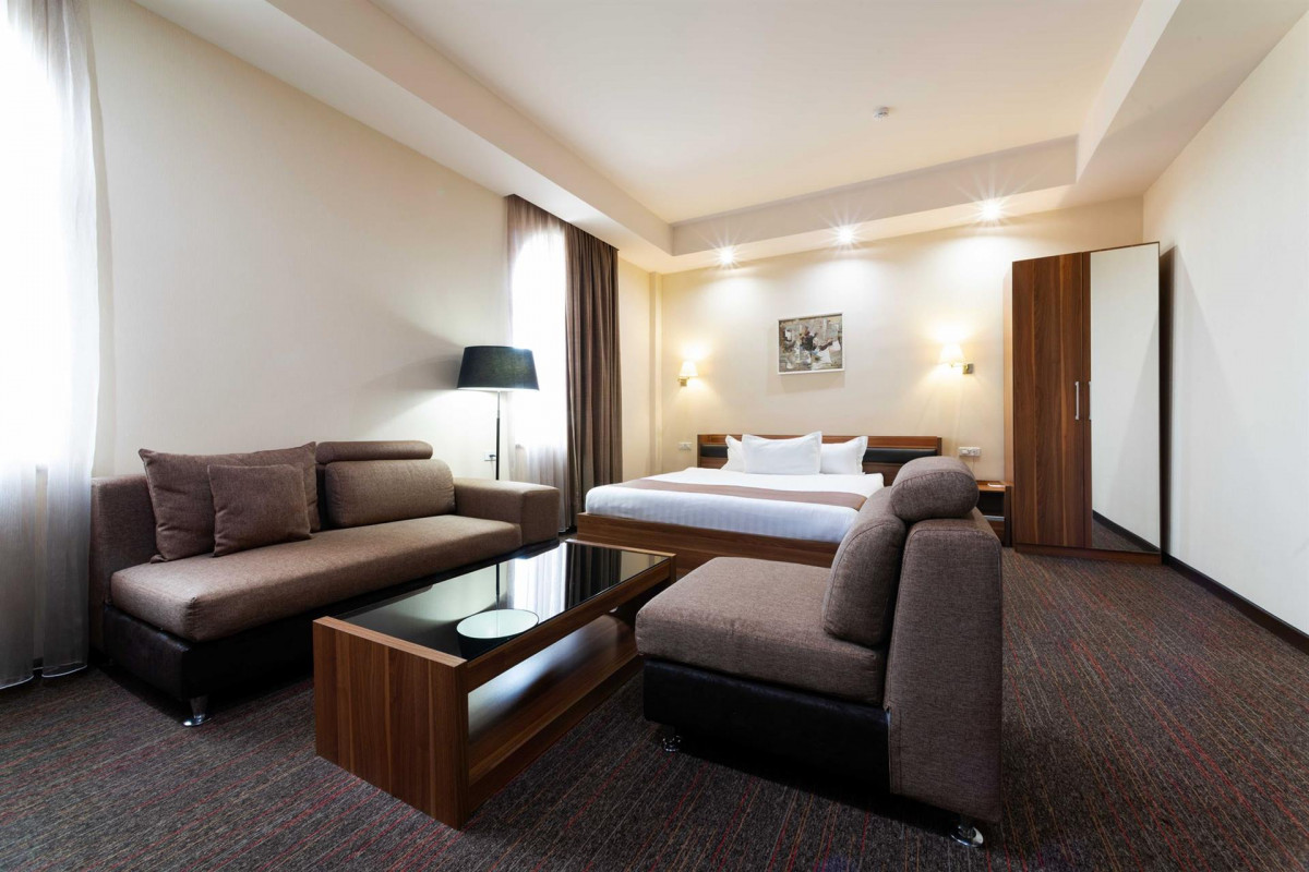 BASS BOUTIQUE 4*