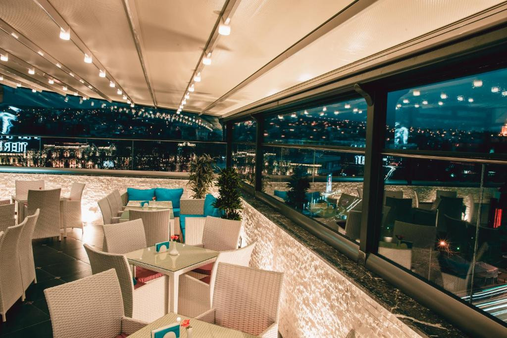 RIVER SIDE 4*