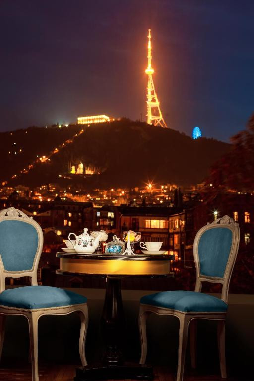 RIVER SIDE 4*