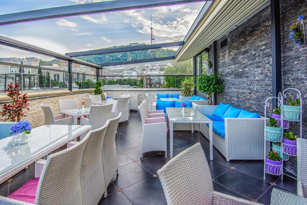 RIVER SIDE 4*