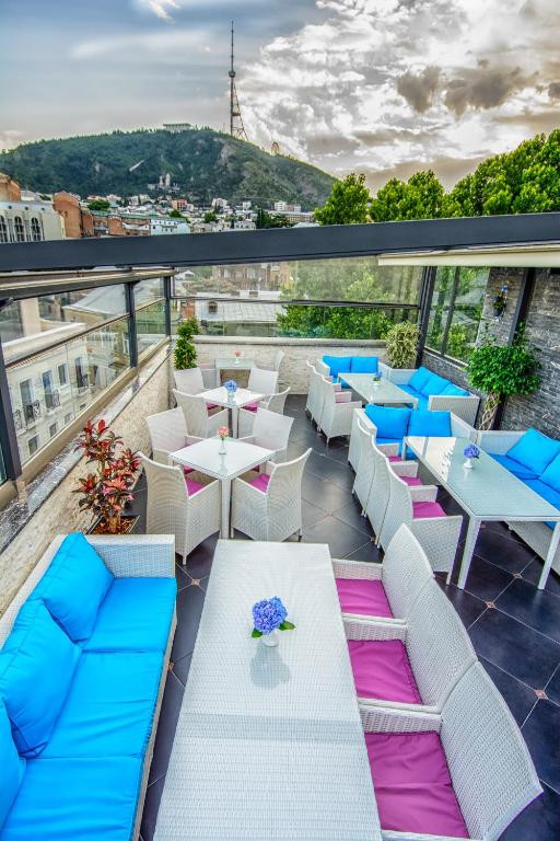 RIVER SIDE 4*