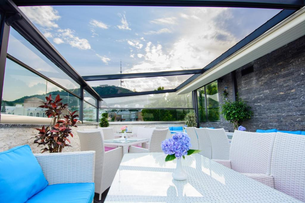 RIVER SIDE 4*