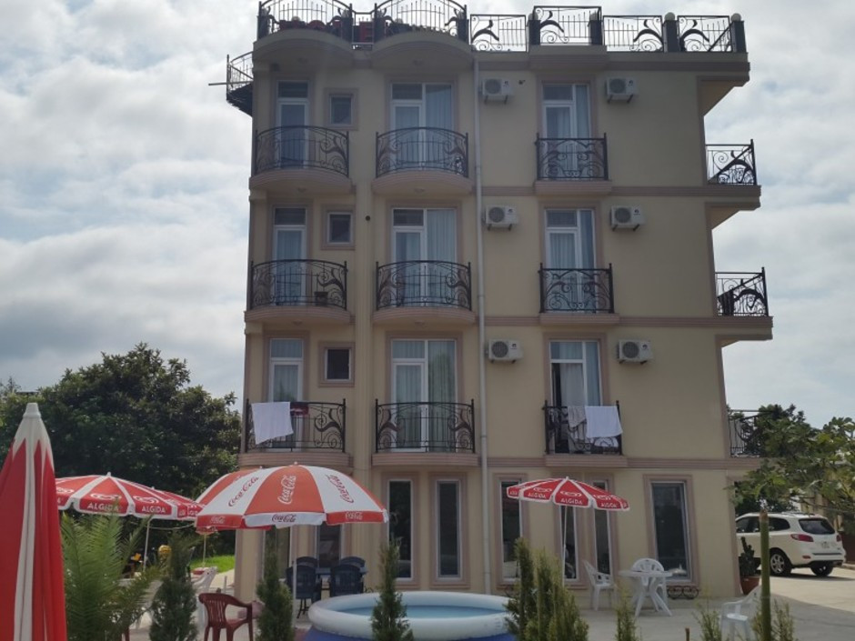 BEACH HOUSE BATUMI 3*