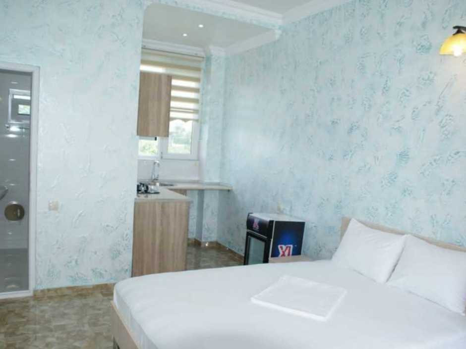 BEACH HOUSE BATUMI 3*
