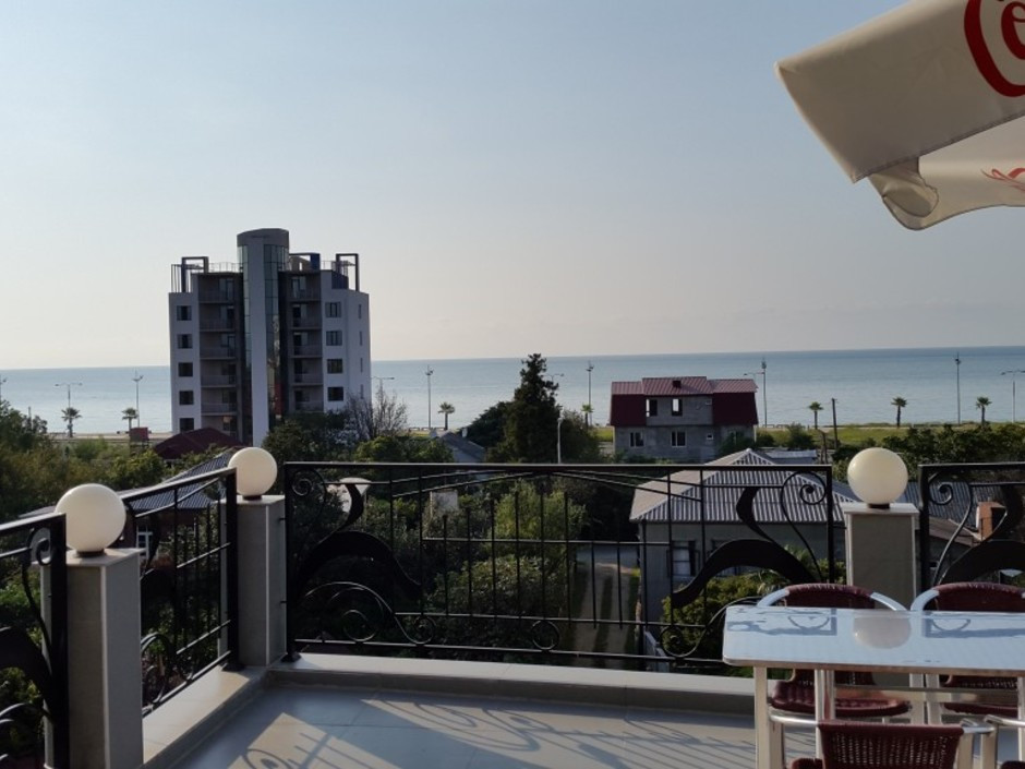 BEACH HOUSE BATUMI 3*