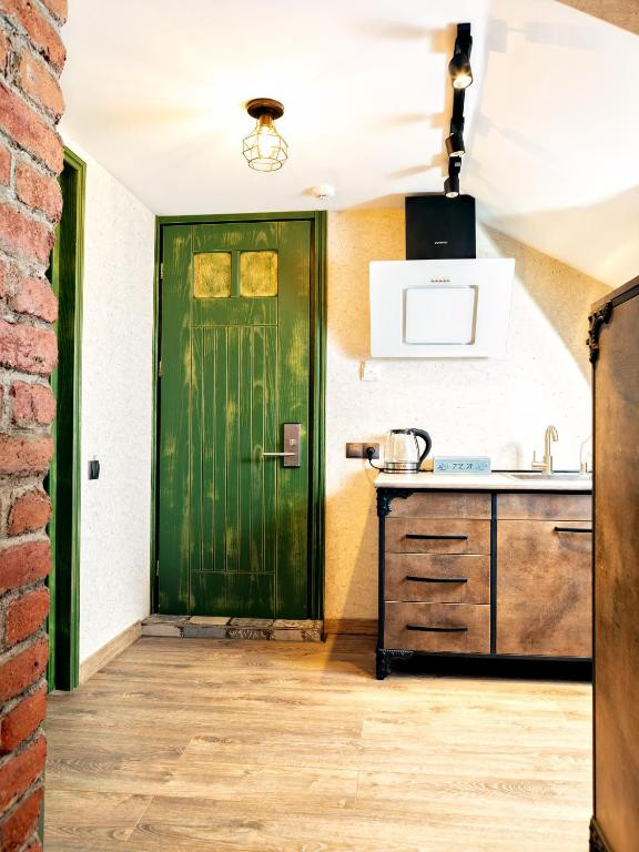 6 UNIQUE APARTMENTS 3*