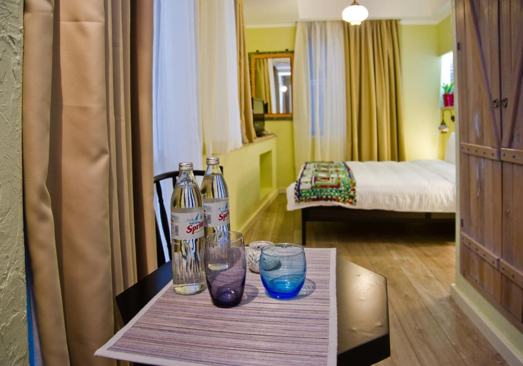 NO12 BOUTIQUE HOTEL 4*
