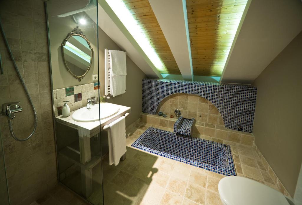 NO12 BOUTIQUE HOTEL 4*